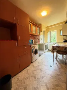 Vanzare apartament 2 camere decomandat, etaj 1, intrare Racadau - foto 5