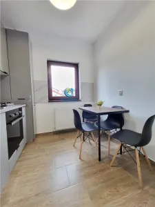 Vanzare apartament tip studio, Sanpetru, etaj 1,parcare,mob/utilat - foto 3