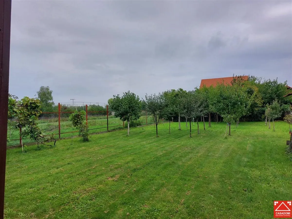 Casa mare pentru locuit sau birouri! De inchiriat sau de vanzare! - foto 19