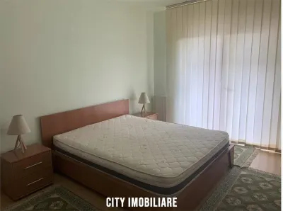 Apartament 2 camere, decomandat, parcare, Horea. - foto 3