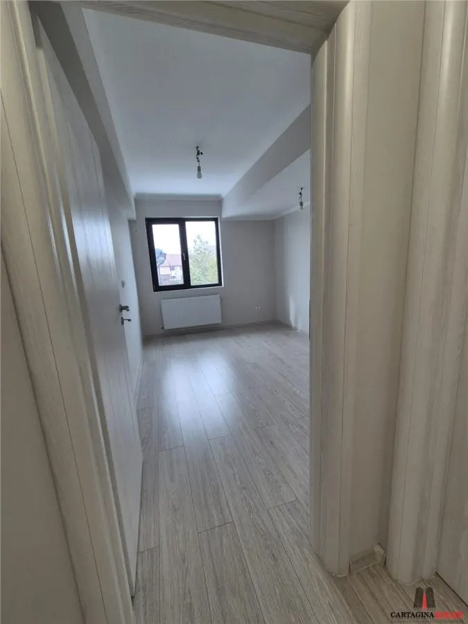 Vila tip duplex /  complex rezidential - foto 10