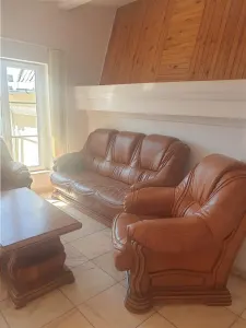 Casa cu etaj,teren 400 mp, pretabila : clinica, gradinita, birouri - foto 4