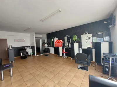 Spatiu comercial de vanzare sau de inchiriat! - Arad