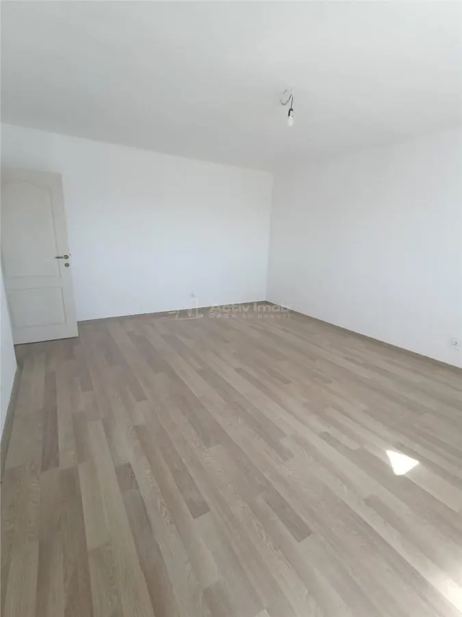 Vand Garsoniera - foto 5