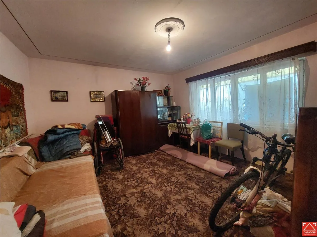 Apartament decomandat, parter, Podgoria - foto 1