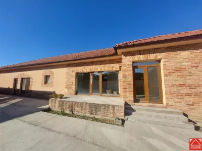 Casa frumoasa in Chisineu Cris - foto 2