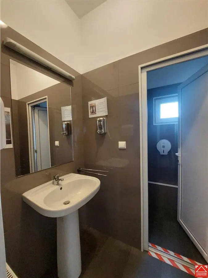 Hala pentru productie/depozitare sau  sediu administrativ - foto 13