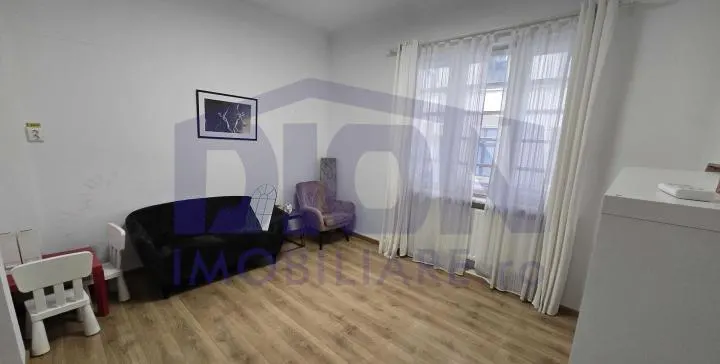Apartament spatios, zona Ultracentrala - foto 1