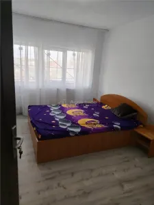 Apartament recent renovat 2 camere de inchiriat – zona   Pavcom - foto 2