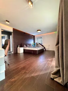 Apartament confort lux cu terasa si garaj in Europa - foto 13