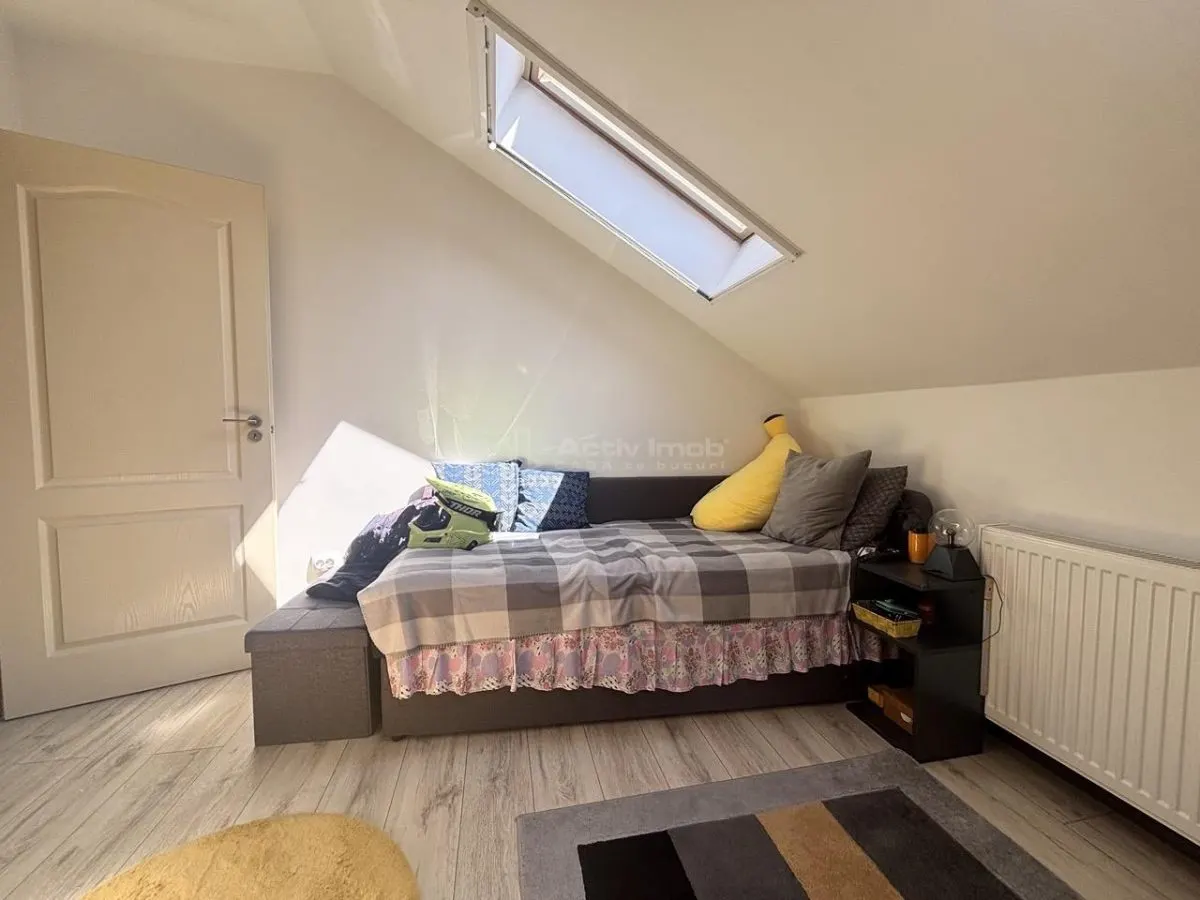 Refugiu urban cu personalitate – Casa cu mansarda si crama amenajata -  zona centrala - foto 6