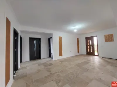 Casa finisata modern in Vinga - foto 3