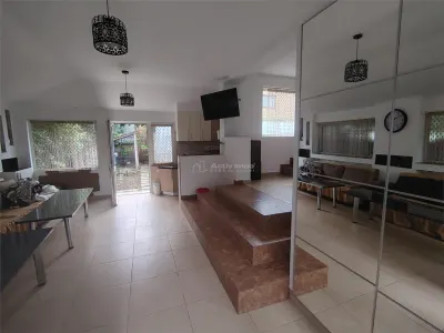 Casa 7 camere de vanzare/ inchiriat Gimnaziului finisaje premium - Targoviste