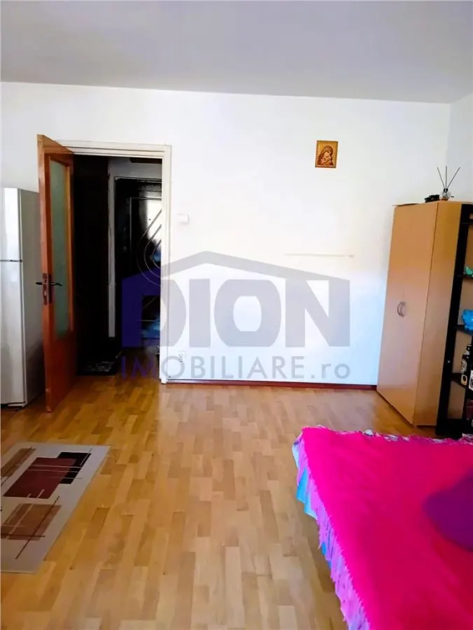 Drumul taberei Plaza Romania B-dul Timisoara - foto 7