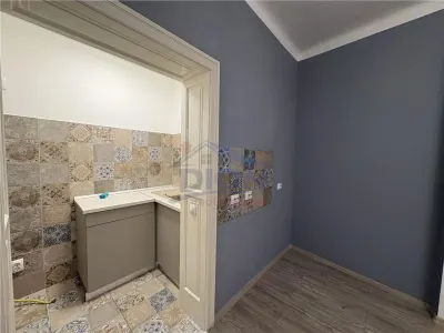 UNIVERSITATE, 3 camere, parter inalt, 61 mp, amenajat - foto 11