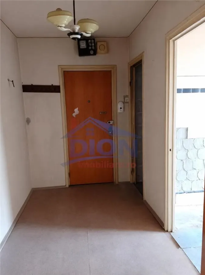 RAHOVA Pucheni langa posta 64 mp | Etaj 2/4 - foto 9