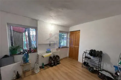Strada linistita, casa cu garaj - foto 4
