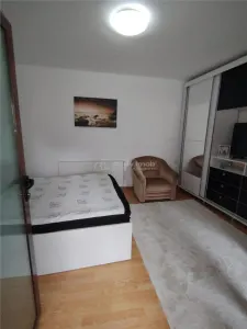 Casa 3 camere de vanzare zona Liceul Carabella - Targoviste