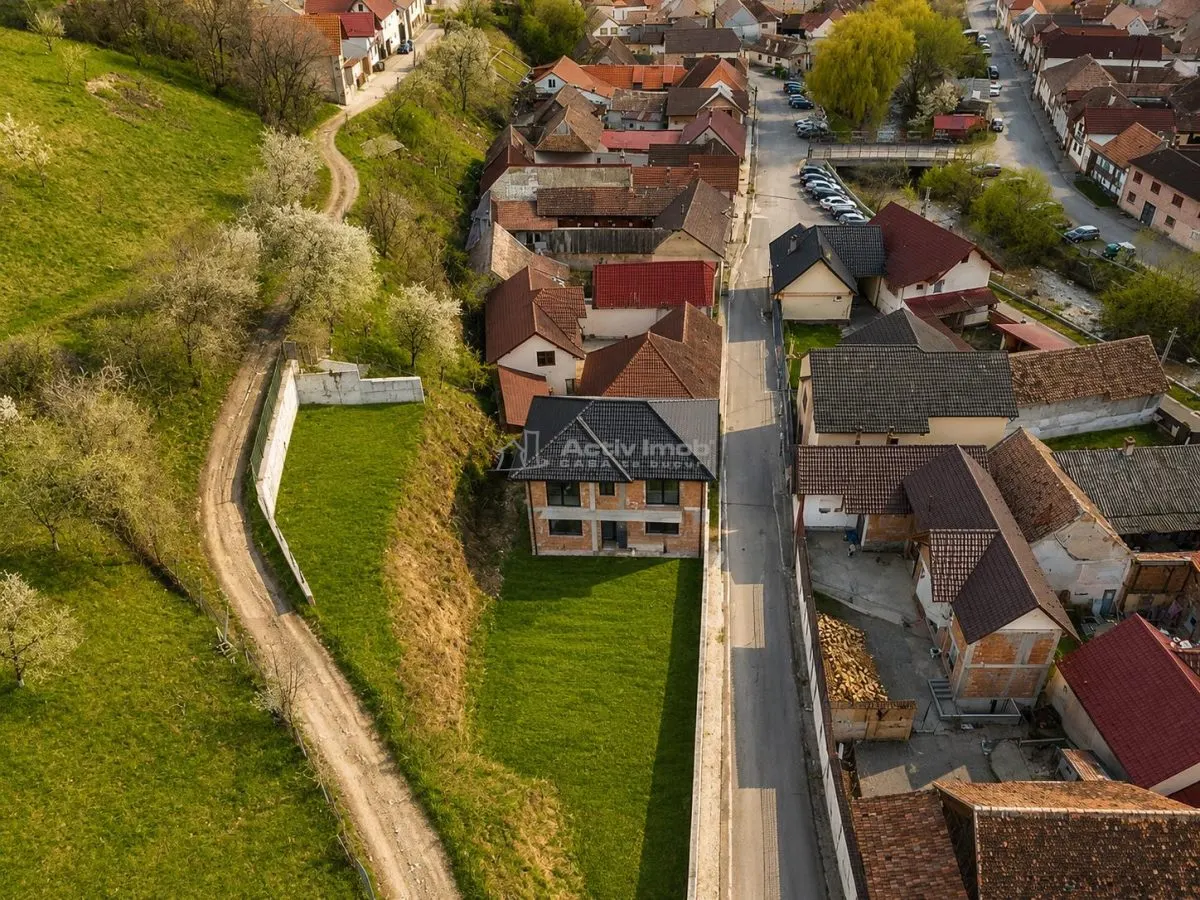 Casa moderna noua de vanzare in Sadu - foto 5