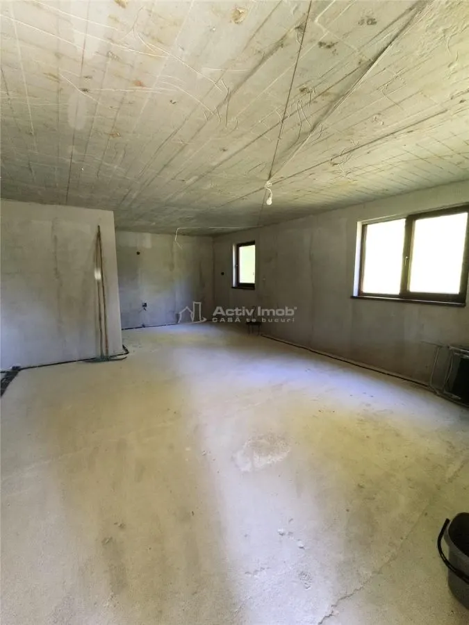 Casa de vacanta de vanzare Valea Avrigului - foto 10