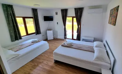 Vila 3 camere - Pensiune 9 camere-Eforie Nord - foto 3