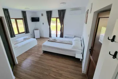 Vila 3 camere - Pensiune 9 camere-Eforie Nord - foto 7