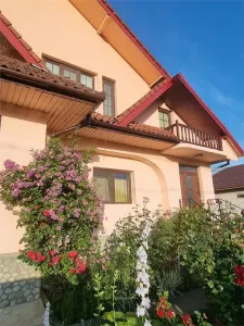 Pensiune cu teren de 5.700 mp, Runcu - Cheile Sohodolului - foto 3