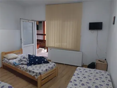 Casa -Cristian Brasov - cazare muncitori - foto 3