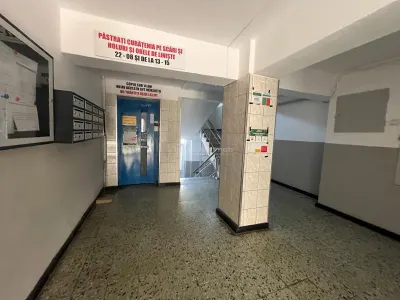 Lugoj, Apartament 3 Cam., 84 Mp., Semidecomandat, et.6, Central Blocul Postei - foto 11