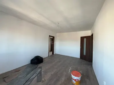Lugoj, Apartament 3 Cam., 84 Mp., Semidecomandat, et.6, Central Blocul Postei - foto 19
