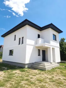 Vanzare - Casa individuala - Vila  - Magurele - zona Primariei -  incalzire pardoseala - 206000E - Comision 0 ! - Magurele