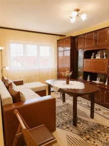 Ulmeni Apartament 3 Camere Etaj 1 cu garaj si boxa - foto 6