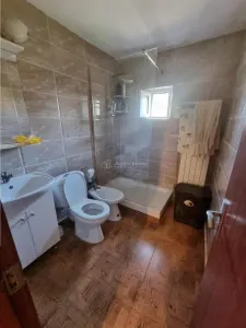 Apartament 3 cam decomandat , doua bai-doua balcoane zona 800  1Mai - foto 8