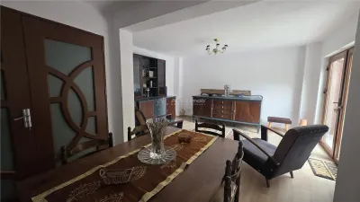 Casa P+M, teren 341 mp, pretabila - clinica, birouri, locuinta - Medicina - Craiova