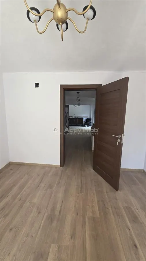 Casa P+M, teren 341 mp, pretabila - clinica, birouri, locuinta - Medicina - foto 22