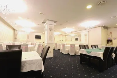 De vanzare –  Cladire comerciala - Pensiune – Restaurant – Ballroom – Rahova – Alexandriei – Leroy Merlin – 1550000E – Afacere la cheie – Comision 0 ! - foto 22