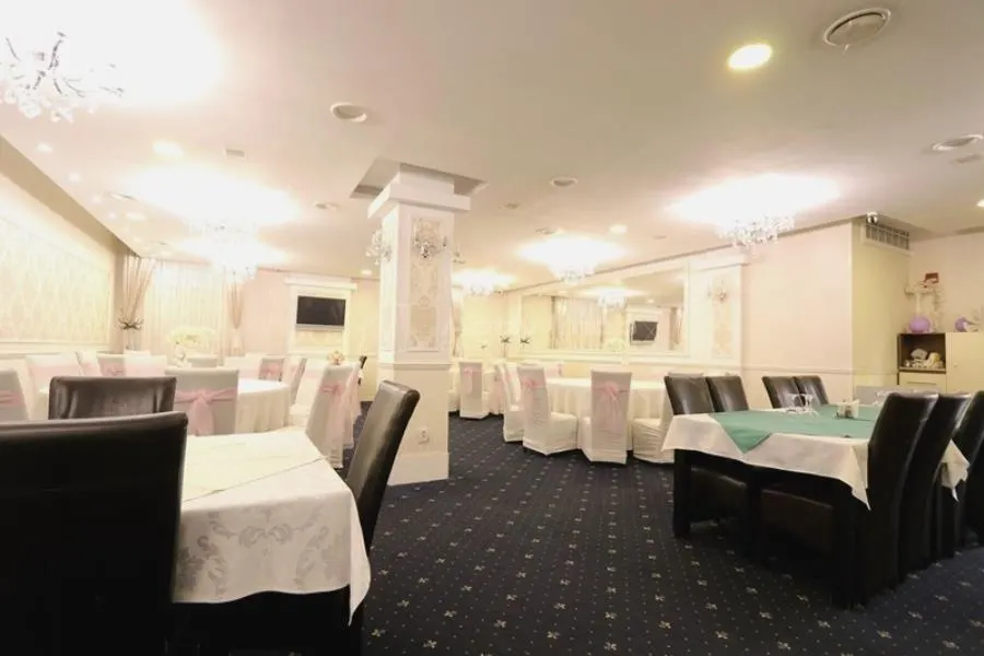 De vanzare –  Cladire comerciala - Pensiune – Restaurant – Ballroom – Rahova – Alexandriei – Leroy Merlin – 1550000E – Afacere la cheie – Comision 0 ! - foto 22