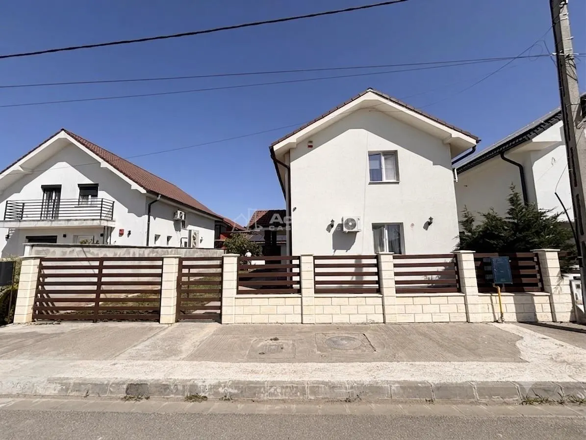 Vila de vanzare in Sanmartin - foto 1