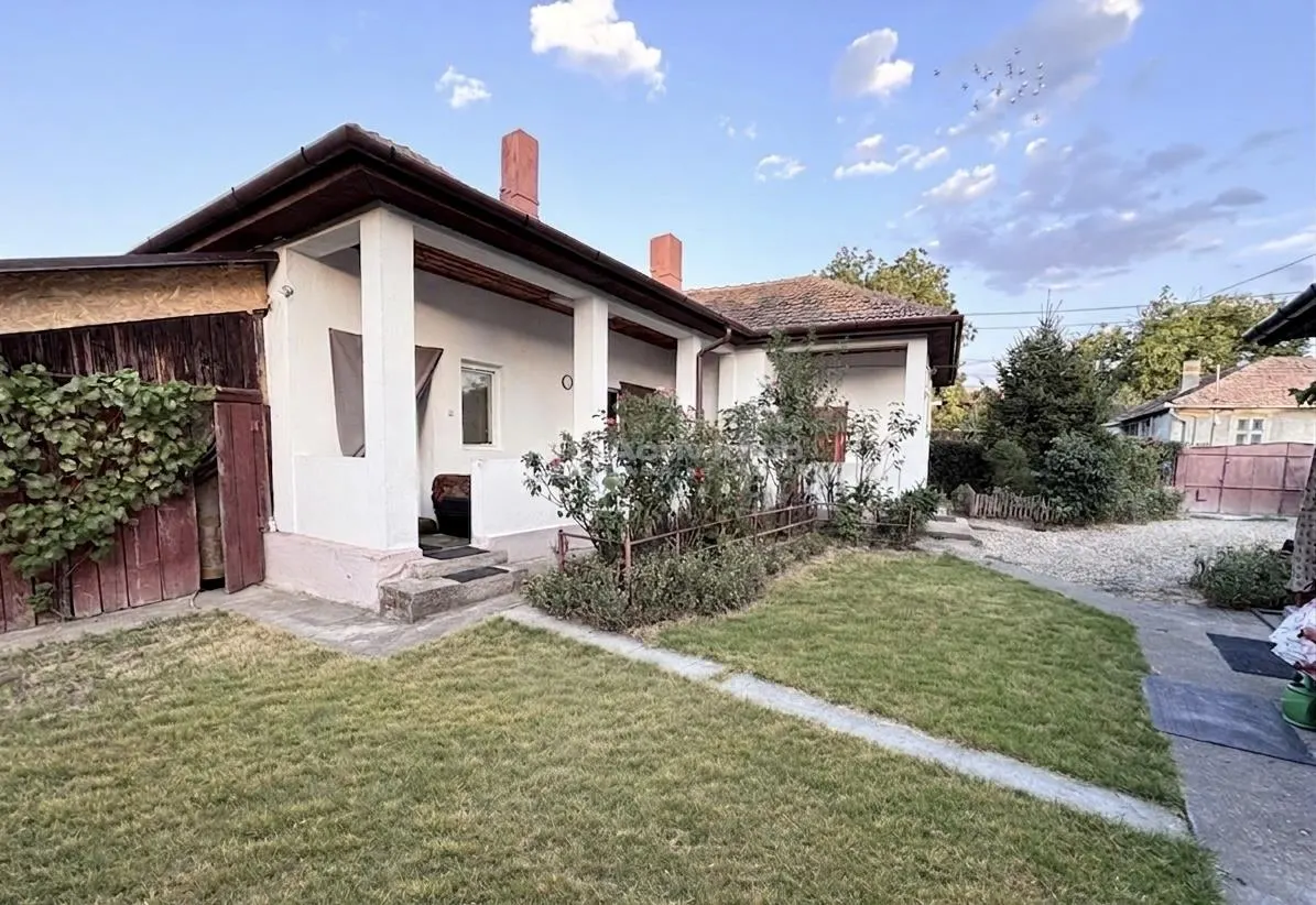 Casa str Beldiceanu - teren 1400 mp - foto 1