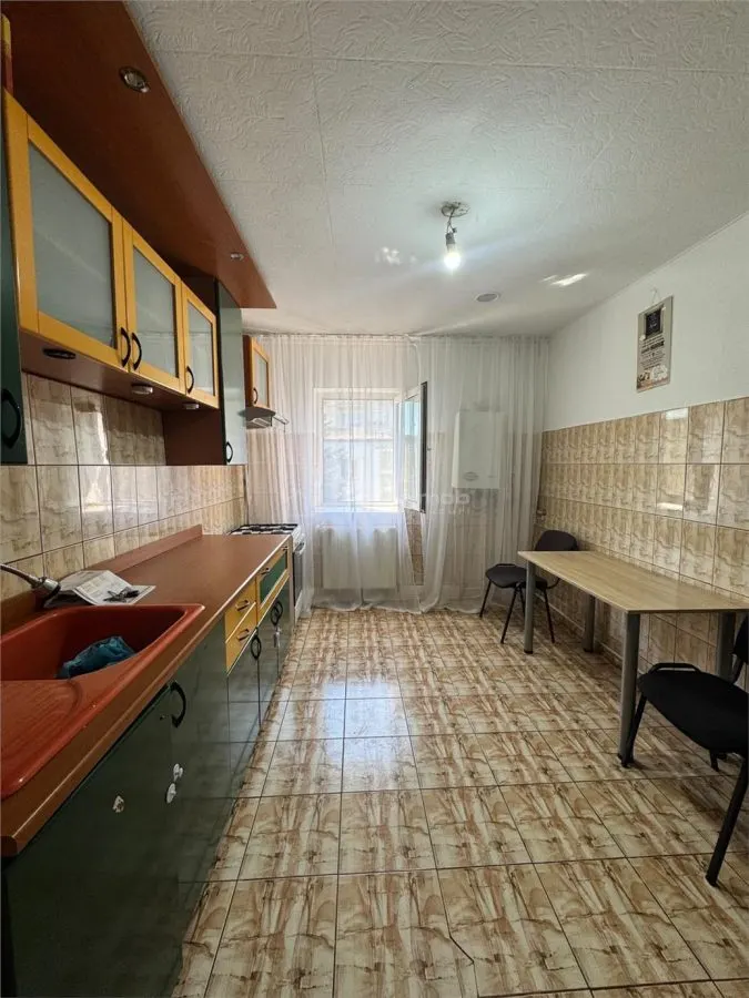 3 camere - 2 bai - Etaj 4 - foto 1