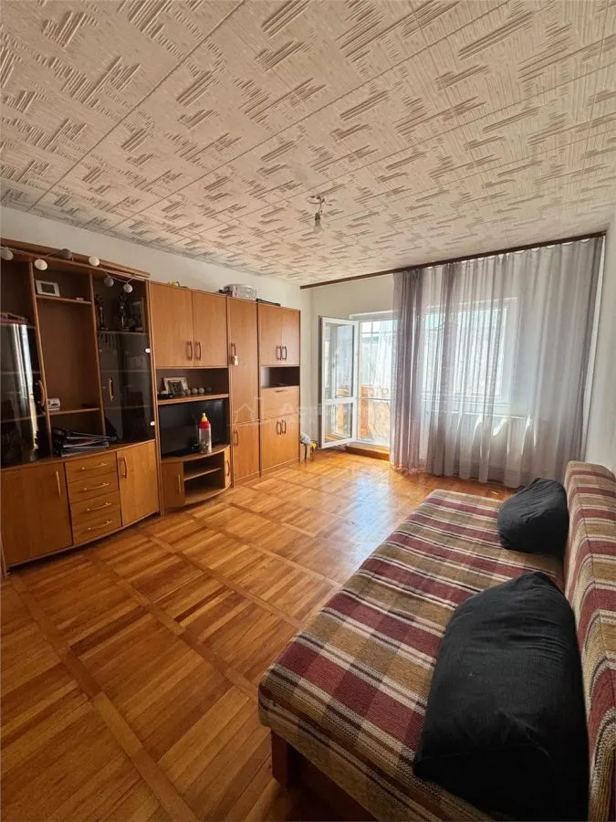 3 camere - 2 bai - Etaj 4 - foto 3