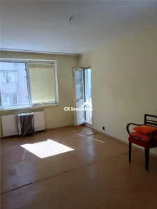 Apartament 2 camere, Crangasi necesita renovare - Bucuresti