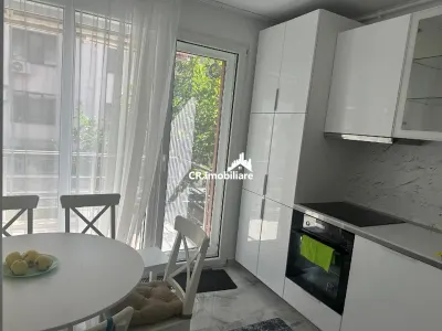 Apartament 3 camere, Herastrau cu gradina generoasa, parcare subterana - Bucuresti