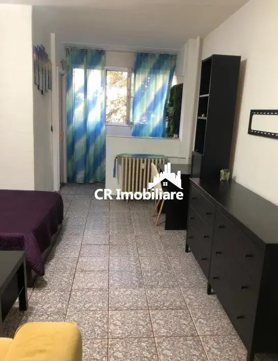 Garsoniera, Tei - foto 1