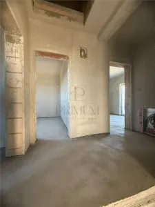 MOSNITA - COMPARTIMENTARE EXCELENTA - DESPARTIT PRIN TERASA - foto 3