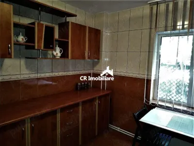 Vanzare 4 camere Otopeni Central Primarie - foto 2