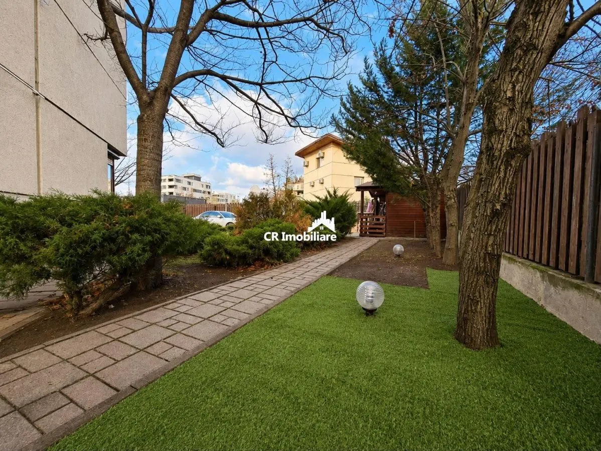 Vila de vanzare 5 camere Sisesti - foto 1