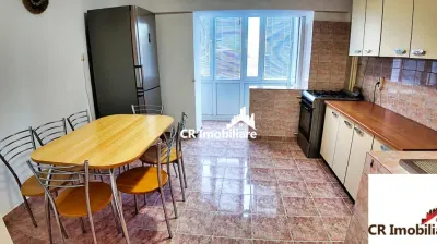 De vanzare  Apartament 4 camere Unirii - foto 2