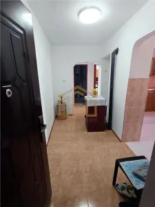 Apartament 3 camere in zona centrala Moldova Noua - foto 13