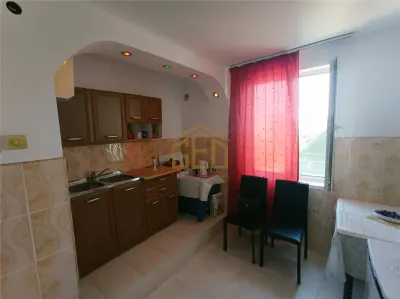 Apartament 3 camere in zona centrala Moldova Noua - foto 10